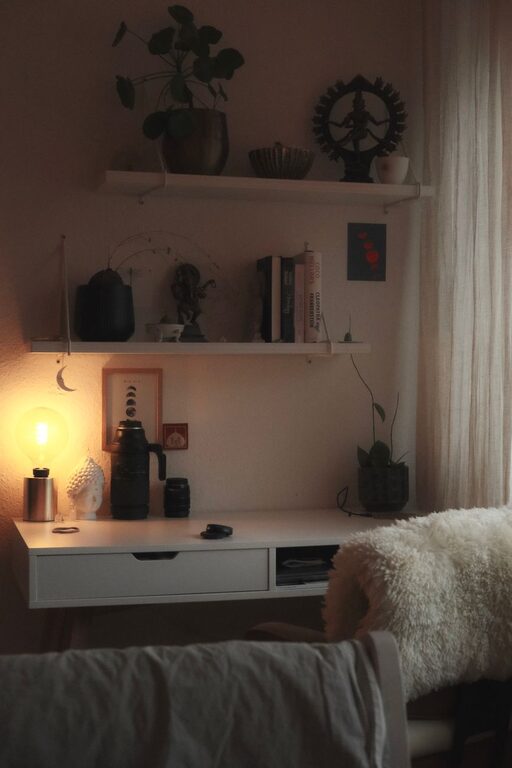 Tips for Creating a Relaxing and Productive Home Office Space